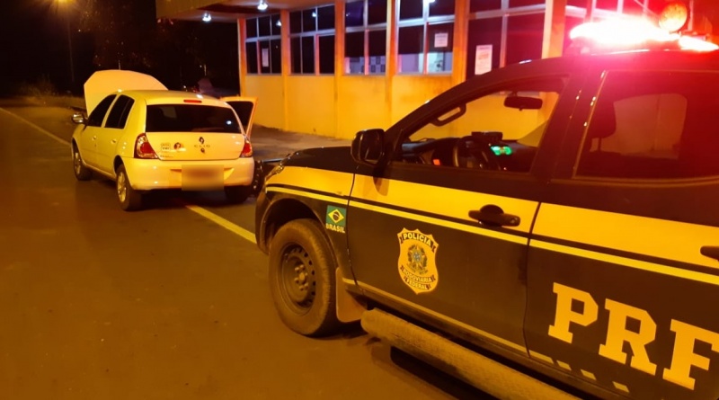 Motorista por aplicativo é preso com carro roubado